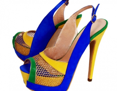 One Shoe, Four Ways